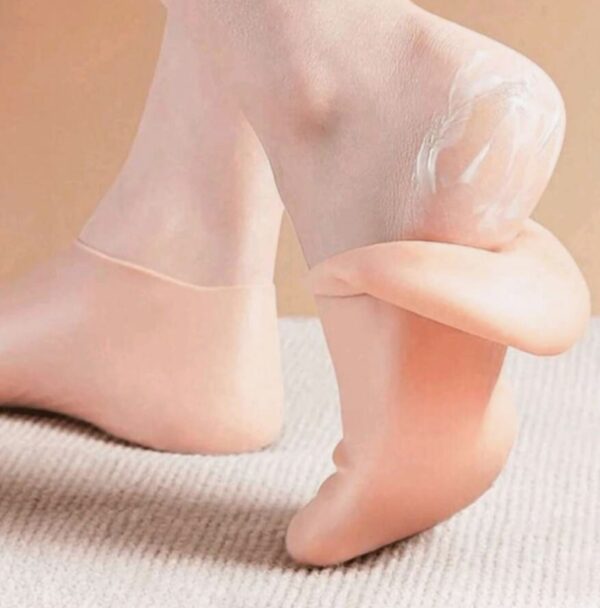 Moisturizing Silicone Spa Socks - Image 3