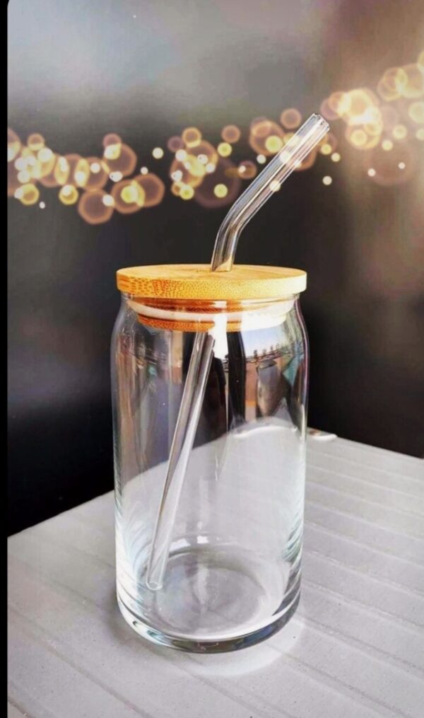 Clear glass tumbler with bamboo lid and straw - Image 2