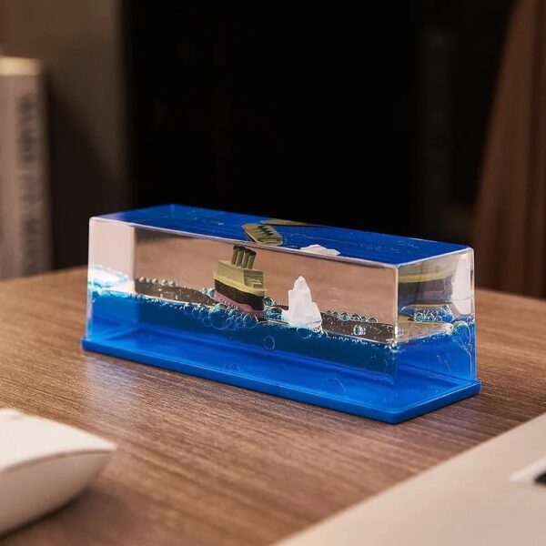 The ship-in-water showpiece - Image 3